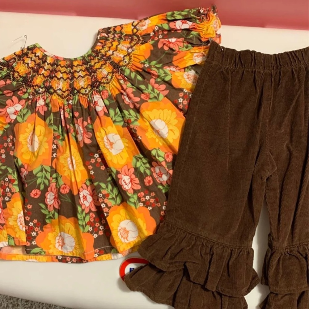 Smocked outfit size 9-12 mos